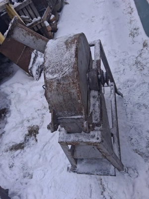 Vând moară cu ciocănele