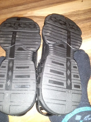 vând adidași este noi mărimea 41 - imagine 2