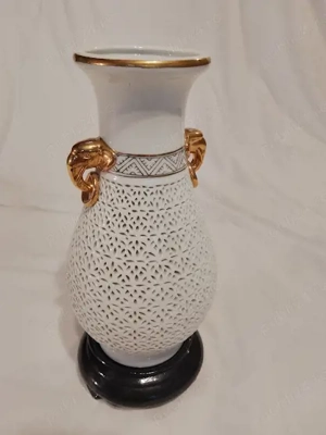 Set Porțelan Vintage: Vază Traforată (25 cm)  