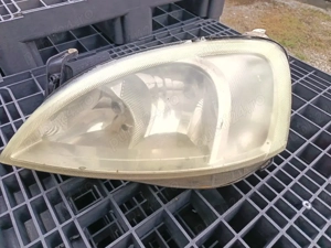 Far stânga opel corsa c 2005