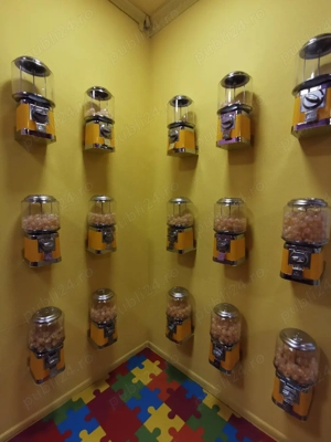 vand tonomate jucarii