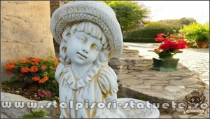 Statuetă fata cu coș, galben antichizat, model S3.