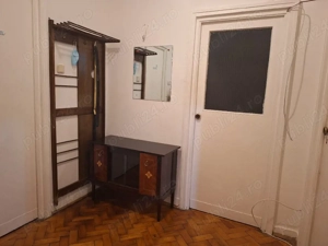 Închiriez apartament 