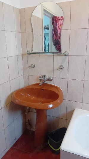 Închiriez apartament  - imagine 10