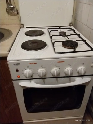 Aragaz Zanussi mixt (gaz + electric), perfect funcţional, 50x60 cm