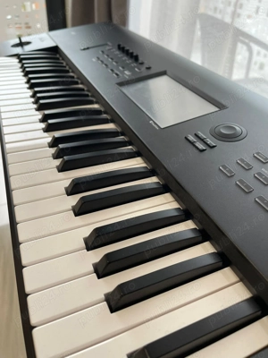 Vând korg nautilus nou