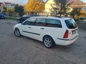 Ford Focus MK1 Combi 1.8 TDDI Diesel - imagine 5