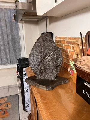 ceas din piatra naturala handmade