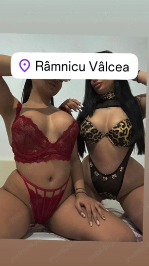 Doua porniste, show Lesby, cupluri, Party, deplasari