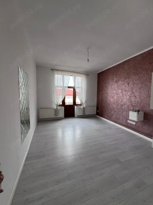 Proprietar inchiriez spatiu zona centrala