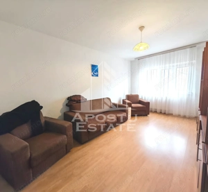 Apartament 3 camere, decomandat, etaj intermediar, zona Torontalului