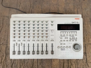 Fostex DMT-8 VL studio recorder