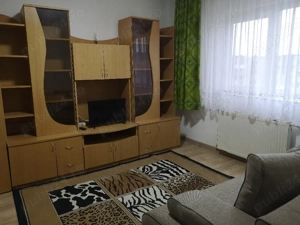 Închiriez apartament cu o cameră pe Calea 6 Vânători 