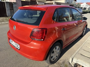 VW Polo 1.2 benzină 60CP, 11 2010, 86.500 km reali, AC   istoric transparent - imagine 4