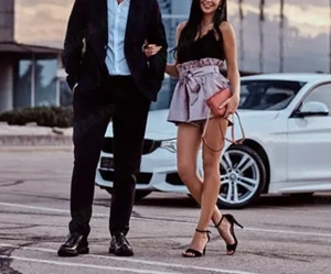 Sugar Daddy pentru o tanara draguta!