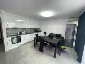 Apartament 3 camere, 89 mp, zona Piata Centrala  - imagine 5