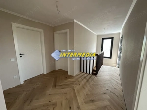 Casa Noua P+1 550 mp teren 3 bai 4 dormitoare Garaj Finisata intern mobila buc  - imagine 12