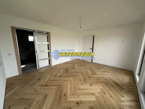 Casa Noua P+1 550 mp teren 3 bai 4 dormitoare Garaj Finisata intern mobila buc  - imagine 13