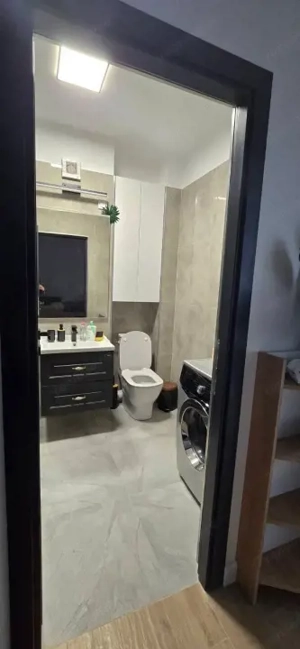 Garsoniera decomandata, 38 mp utili, balcon 7 mp, zona Calea Bucuresti - imagine 7