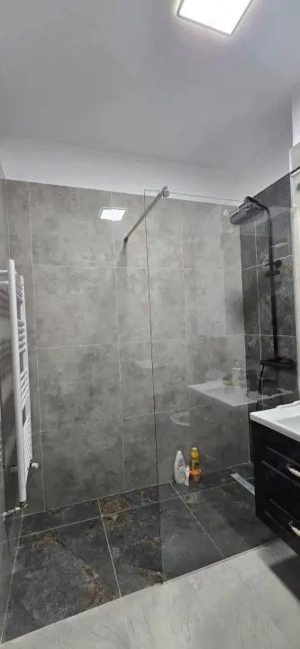 Garsoniera decomandata, 38 mp utili, balcon 7 mp, zona Calea Bucuresti - imagine 8