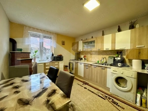 Apartament 2 camere, curte comună - zonă centrală - imagine 4