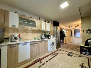 Apartament 2 camere, curte comună - zonă centrală - imagine 5