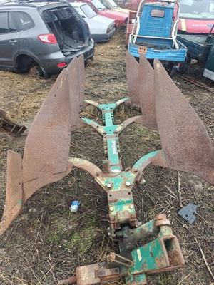 Utilaje agricole plug remorca .. - imagine 3