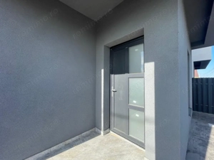 Duplex 3 camere separat prin baie Mosnita Noua - imagine 12