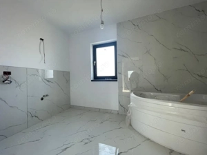 Duplex 3 camere separat prin baie Mosnita Noua - imagine 10