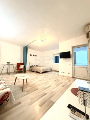 Garsonieră Vitan Mall, et. 9, an 2001, 53 mp, renovata