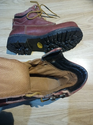 nr 40 bocanci de lucru solizi - imagine 3