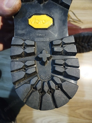 nr 40 bocanci de lucru solizi - imagine 5