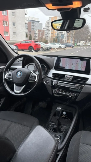 BMW X1 xDrive25e 2022 - imagine 7