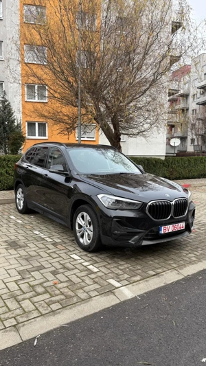 BMW X1 xDrive25e 2022 - imagine 10
