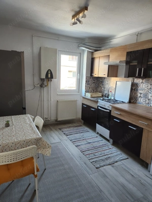 Inchiriez apartament 2 camere, zona Mihai Viteazu - imagine 4