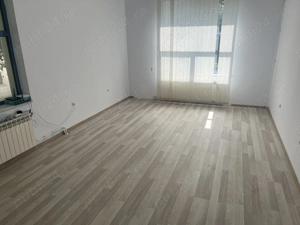 Ultracentral Pascani spatiu comercial 317mp - imagine 4