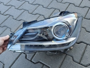 Far stânga Mercedes C w204 0301277028104