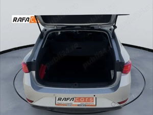 Seat Leon 2.0 TDI DSG7 Style - imagine 4