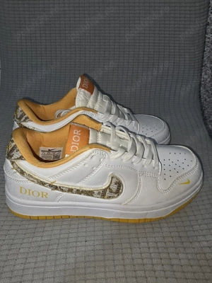 Sneakers Nike SB Dunk Low Dior marimea 37,40