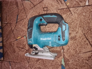 Vand scule electrice makita