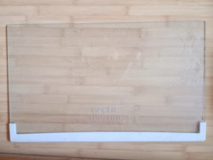 Accesorii frigider :Sertare-gratar inox 50 30  6 bc. Etajera sticla 49 30 .Tavita colect.apa 45 25