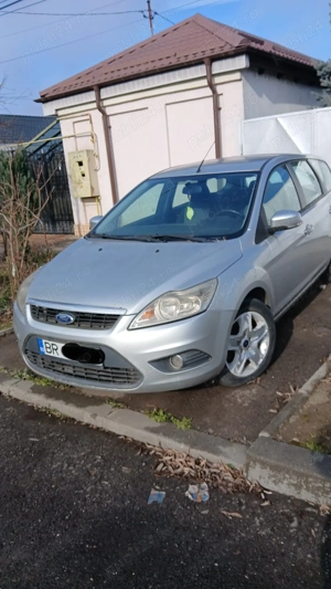 Ford Focus 1.6 Motorina - 2009 - imagine 2