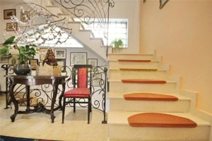 Apartament spatios cu doua camere de inchiriat la casa