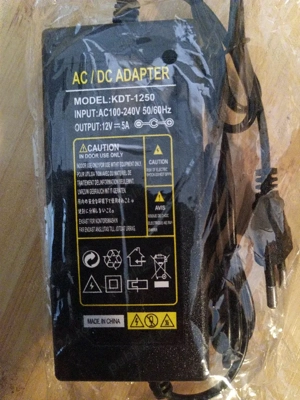 Vand alimentator nefolosit de 12 volți 5 amperi