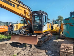 Excavator pe șenile Liebherr R 916 - imagine 3