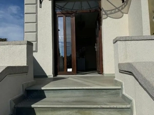 Casa - Pensiune - 210 mp - 550 000 euro - imagine 9