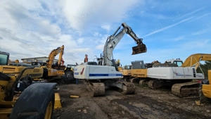 Excavator pe șenile Liebherr R 924 - imagine 2