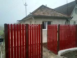 Vând casă în Gherla + teren