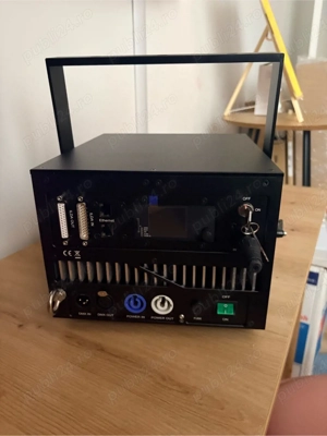 Vaind Laser Prfesional Nou cu masina de ceata si stativ 4,5 m