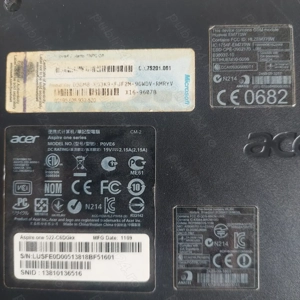 Vând Acer Aspire One 522 [nu ține bateria] + încărcător [poze reale] - imagine 5